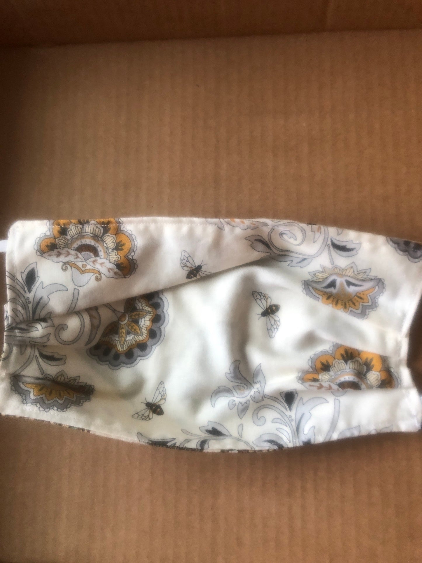 Bee sleep and bees face mask