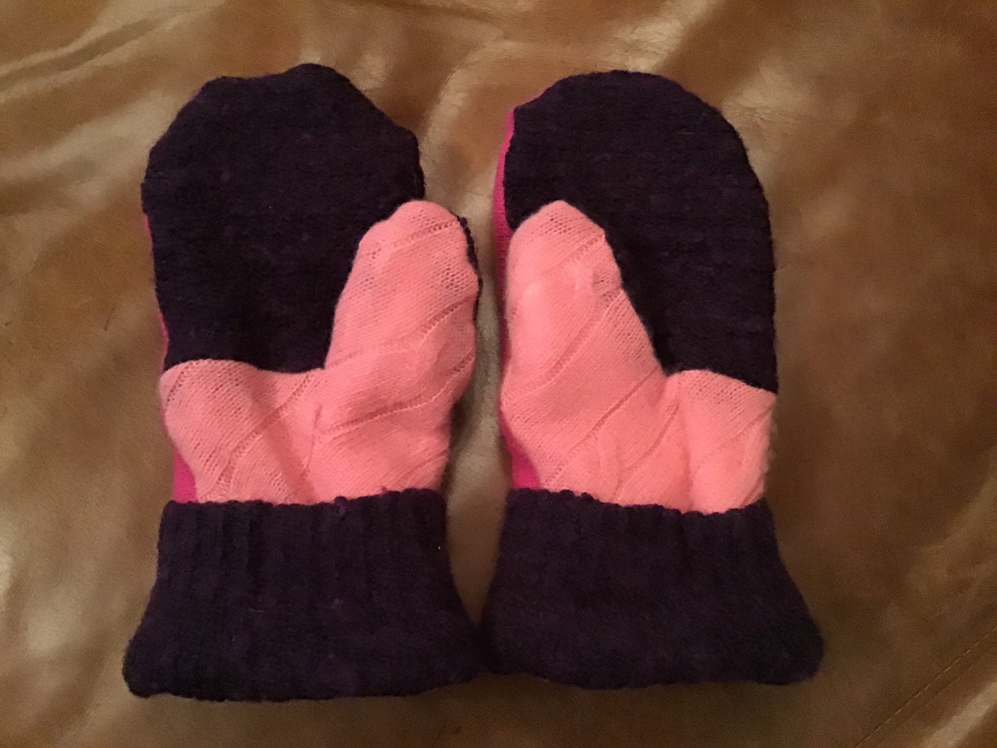 Handmade sweater mittens tones of pink